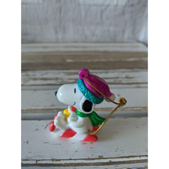 United feature Snoopy peppermint sled Woodstock or - Picture 3 of 6